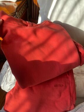 Aritzia Coral-Red Pullover MEGA FLEECE Sweatshirt & Sweat pant SET